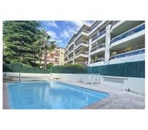 STUDIO 21 M2 TERRASSE CAVE BOX PISCINE DANS LA RESIDENCE