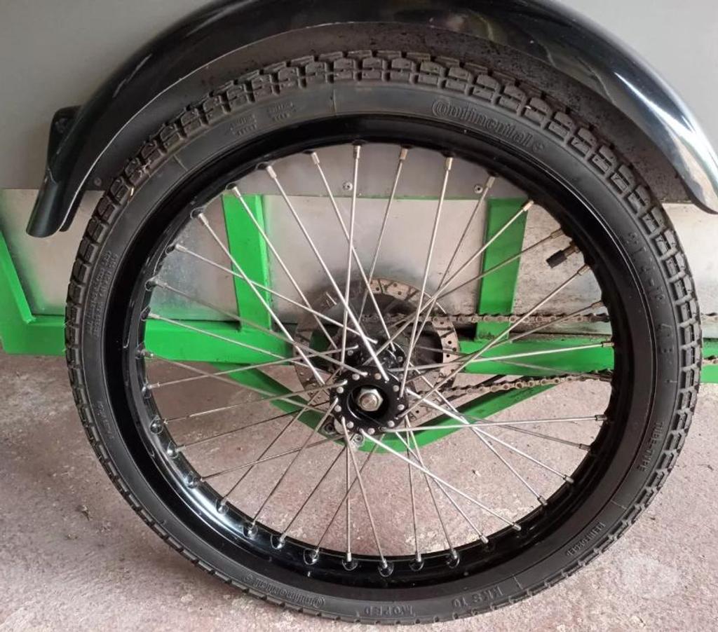 Matériel de sport Var Six Fours les Plages - 83140 - Photos Vivastreet Vélo cargo électrique à trois roues