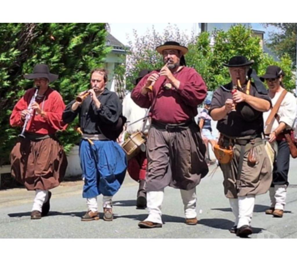 Organisations d'evènements Morbihan Queven - 56530 - Photos Vivastreet Troupe bretonne festive
