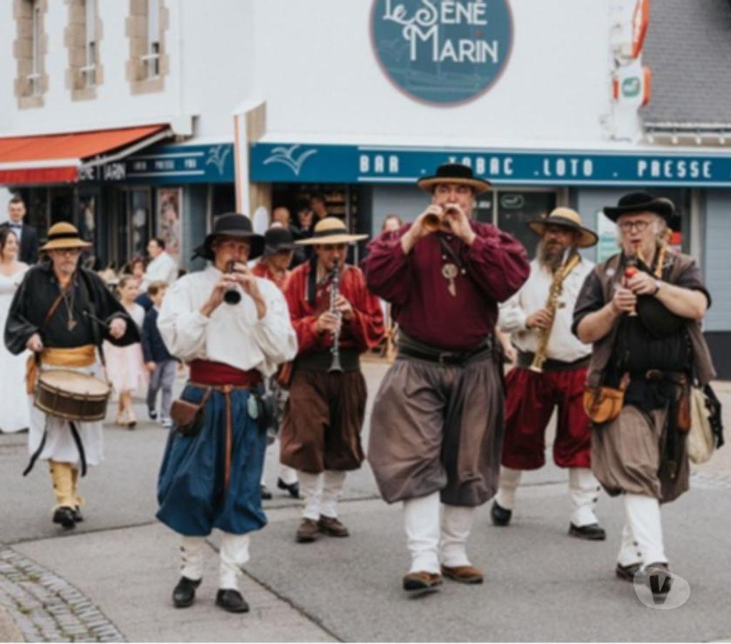 Organisations d'evènements Morbihan Queven - 56530 - Photos Vivastreet Troupe bretonne festive