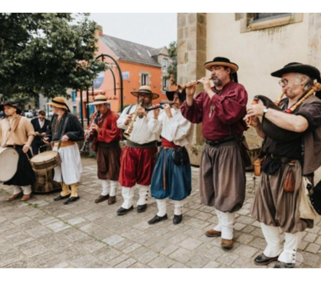 Organisations d'evènements Morbihan Queven - 56530 - Photos Vivastreet Troupe bretonne festive