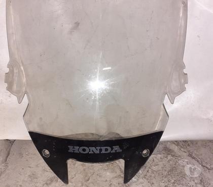 Accessoires moto d'occasion Salindres Gard - Photos Vivastreet Vend bulle VFR
