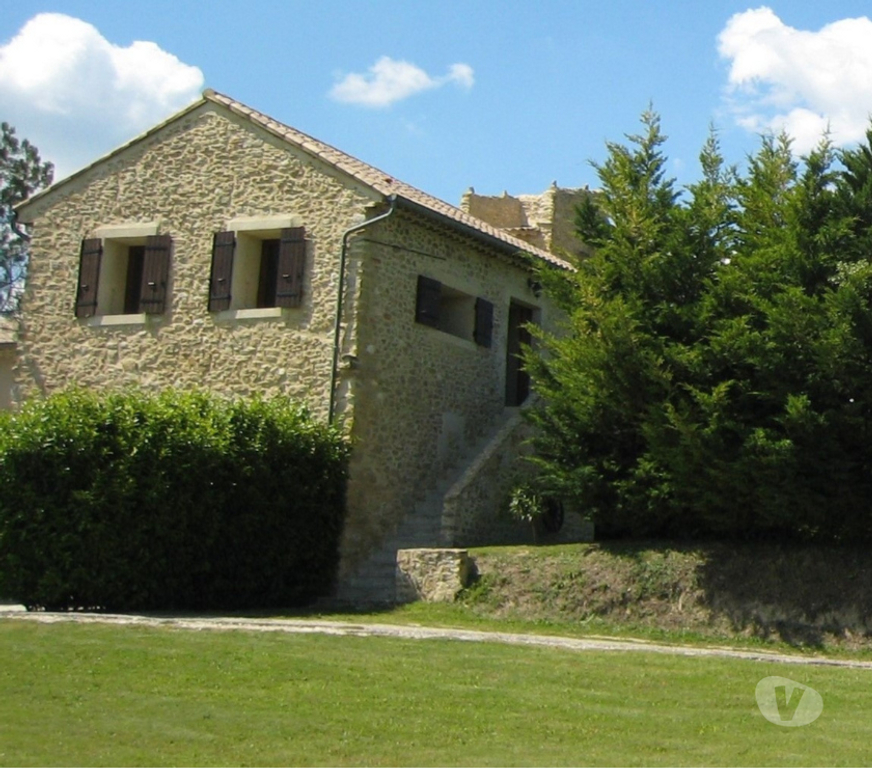 location saisonniere Ardèche Bourg St Andeol - 07700 - Photos Vivastreet CHARMANTE LOCATION 3 étoiles au coeur d'un DOMAINE BIO