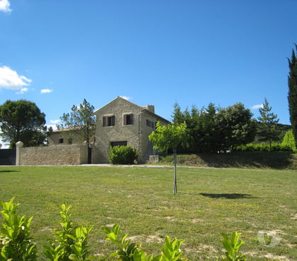 Locations vacances Bourg St Andeol Ardèche - Photos Vivastreet CHARMANTE LOCATION 3 étoiles au coeur d'un DOMAINE BIO