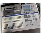 KORG D16XD-enregistreur 16 pistes+Hd 40Go+flight