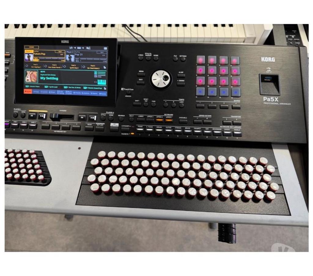 Instruments de musique Bas-Rhin Mommenheim - 67670 - Photos Vivastreet KORG PA5X clavier Bouton musictech