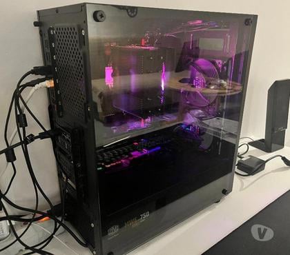 Informatique Mortagne sur Sevre Vendée - Photos Vivastreet Setup gaming tours + ecran + clavier + souris