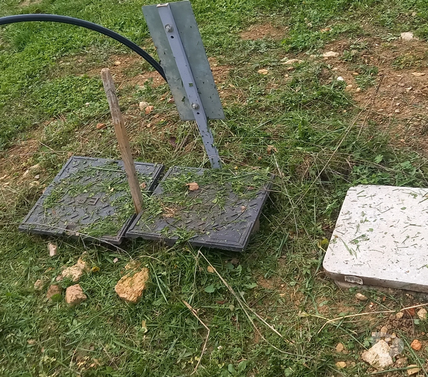 Terrain à vendre Saône-et-Loire Ige - 71960 - Photos Vivastreet Terrain à bâtir de 1172m² viabilisé - Centre d'Igé