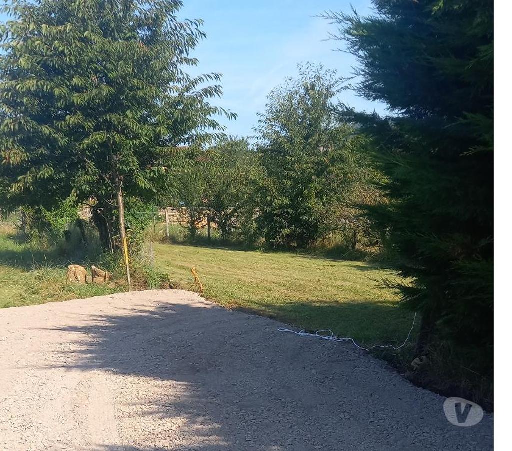 Terrain à vendre Saône-et-Loire Ige - 71960 - Photos Vivastreet Terrain à bâtir de 1172m² viabilisé - Centre d'Igé