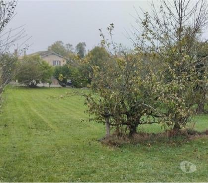 Terrain à vendre Ige Saône-et-Loire - Photos Vivastreet Terrain à bâtir de 1172m² viabilisé - Centre d'Igé