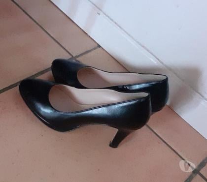 Chaussures et bottes occasion St Priest Rhône - Photos Vivastreet Escarpins taille 36