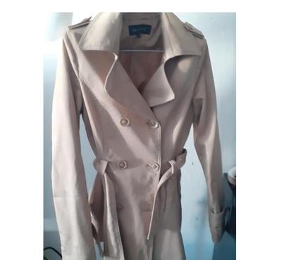 Vêtements occasion St Priest Rhône - Photos Vivastreet Vend trench beige