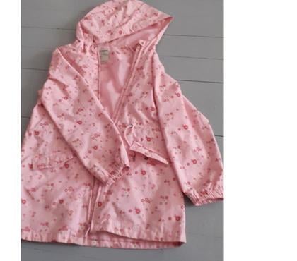 Vêtements occasion St Priest Rhône - Photos Vivastreet Imperméable fille 10 ans.