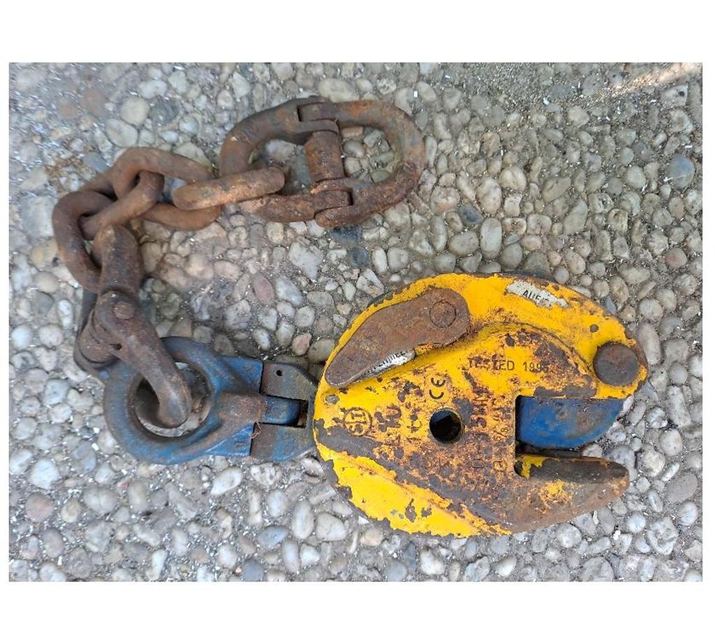  Seine-et-Marne Montceaux les Provins - 77151 - Photos Vivastreet pince de levage