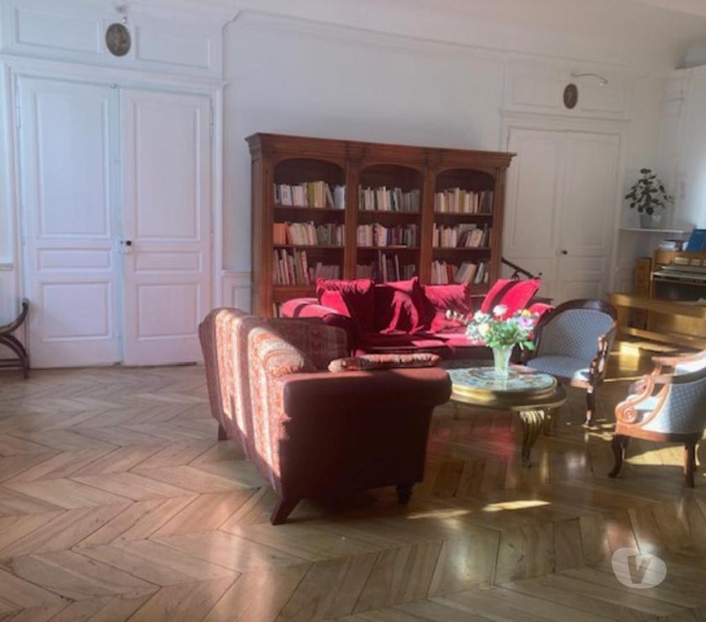 Appartements à vendre Loire St Chamond - 42400 - Photos Vivastreet Bel appartement de charme avec terrasse à 35 mn de LYON
