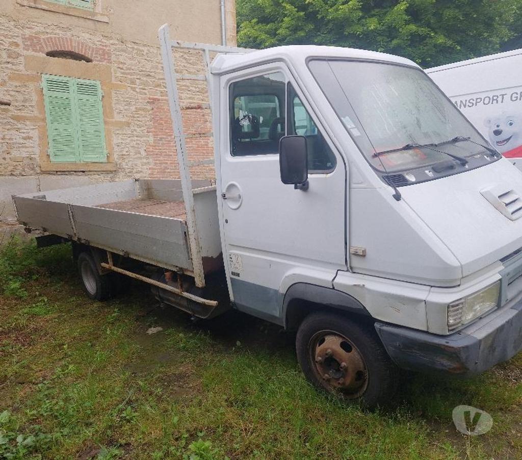 Véhicules commerciaux & utilitaires d'occasion Isère Eyzin Pinet - 38780 - Photos Vivastreet Renault B110 plateau