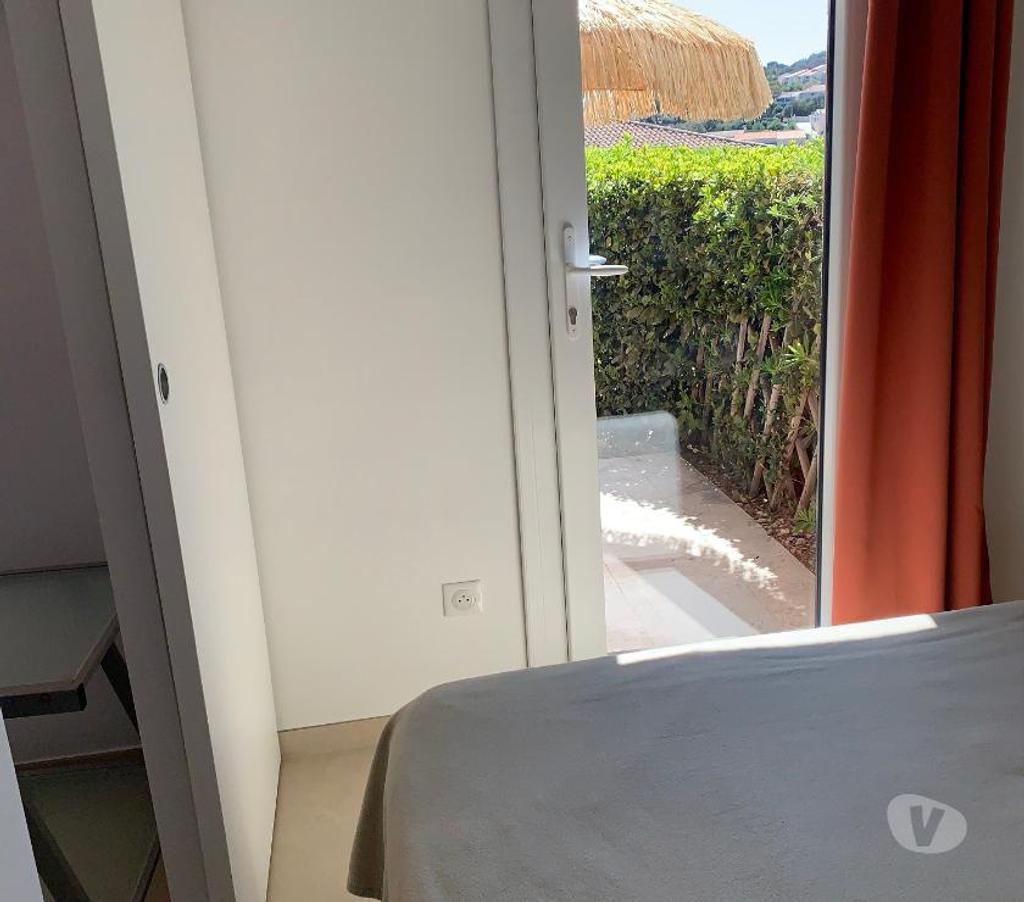 location saisonniere Var Les Issambres - 83380 - Photos Vivastreet Rez-de-Jardin 2 pièces face plage avec piscine et tennis