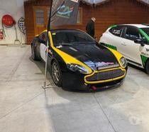 cherche Aston martin ACCIDENTÉE