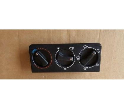 Pièces détachées auto St Vrain Essonne - Photos Vivastreet COMMANDE DE CHAUFFAGE DE 205 GTI