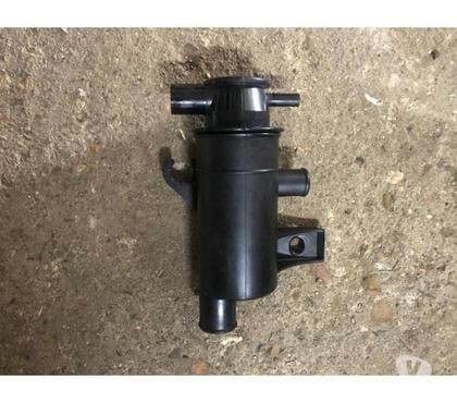 Accessoires auto & tuning St Vrain Essonne - Photos Vivastreet GOULOTTE DE REMPLISSAGE D'HUILE DE 205 GTI