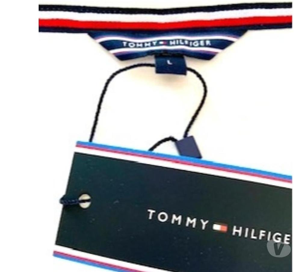 Vêtements occasion Val-de-Marne Villejuif - 94800 - Photos Vivastreet Teeshirt blanc pour femmes de chez Tommy Hilfiger taille L
