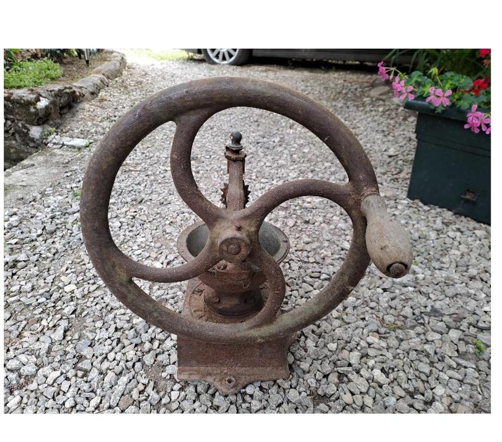 Décoration - art Seine-et-Marne Montceaux les Provins - 77151 - Photos Vivastreet peugeot moulin a café