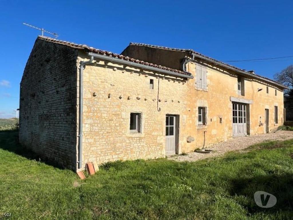 Vente Maison Charente Villefagnan - 16240 - Photos Vivastreet Charmante Maison de Trois Chambres Renovée avec des Materiaux...