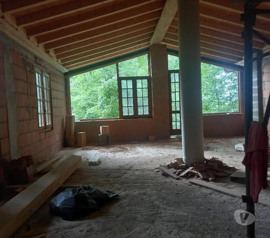Vente Terres Agricoles Italie - Photos Vivastreet Maison dans le bois 140.000 m2