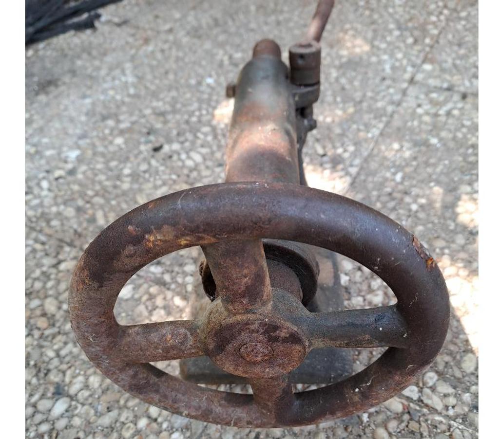  Seine-et-Marne Montceaux les Provins - 77151 - Photos Vivastreet contre pointe de tour