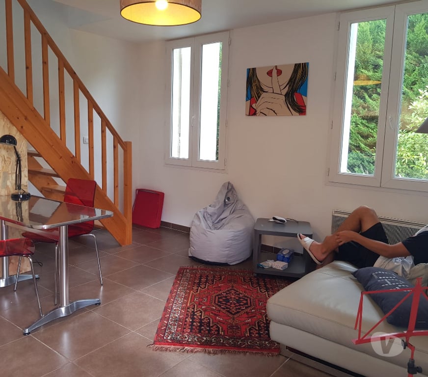 Location appartement Gironde Talence - 33400 - Photos Vivastreet T2 meublé avec petit jardin, proche université