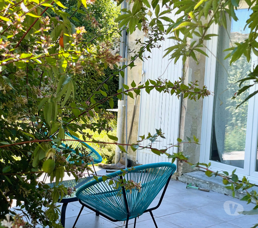Location appartement Gironde Talence - 33400 - Photos Vivastreet T2 meublé avec petit jardin, proche université