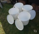 A houilles Seau en plastique Alimentaire 15 euros