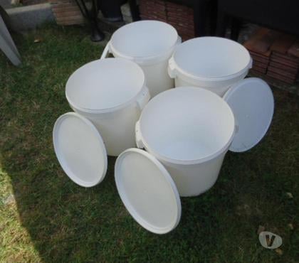 Bricolage - Jardin - Outillage Houilles Yvelines - Photos Vivastreet A houilles Seau en plastique Alimentaire 15 euros