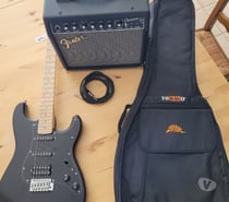 Vends guitare électrique et ampli