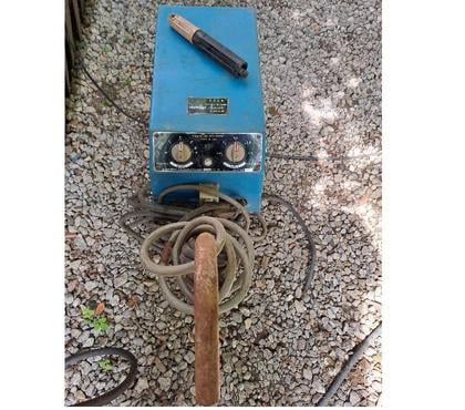 Bricolage - Jardin - Outillage Montceaux les Provins Seine-et-Marne - Photos Vivastreet poste a souder arc
