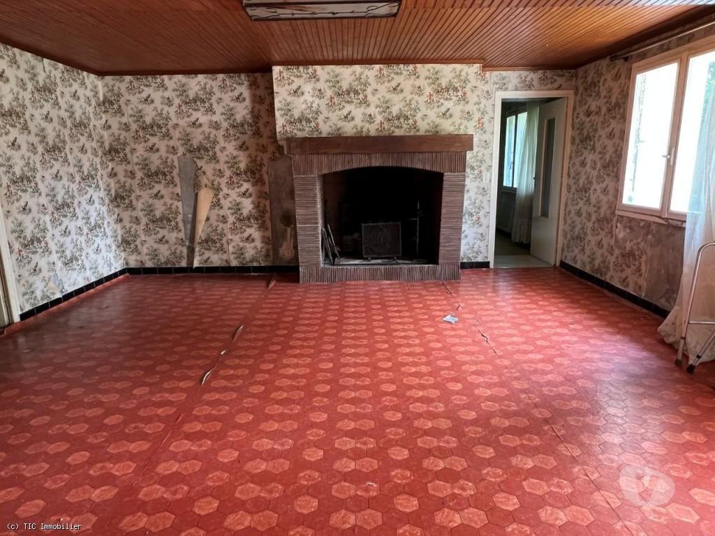 Vente Maison Charente Ruffec - 16700 - Photos Vivastreet Maison de Plain-Pied de 5 Chambres à Rénover