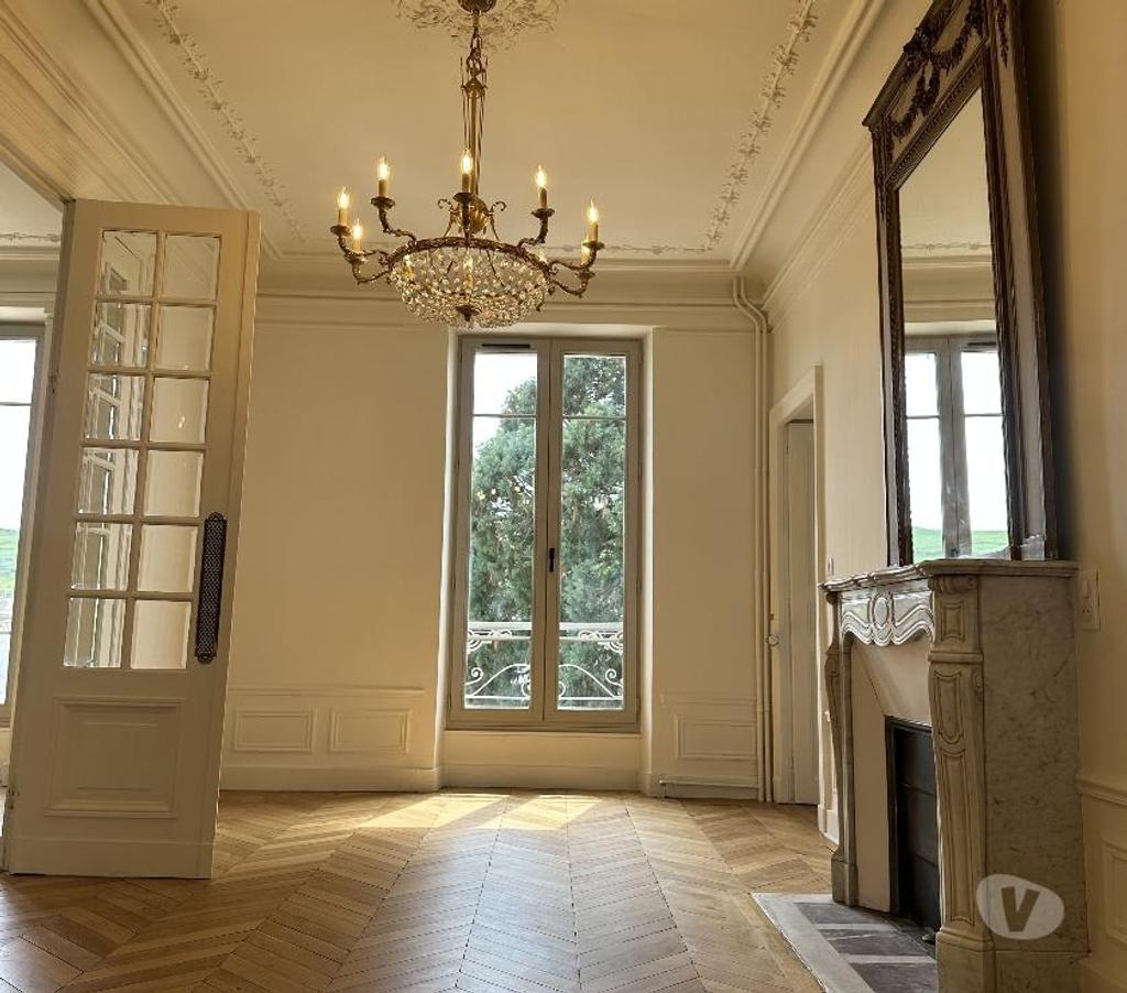 bureaux locaux Cantal Aurillac - 15000 - Photos Vivastreet Immeuble polyvalent jusqu’à 600 m²