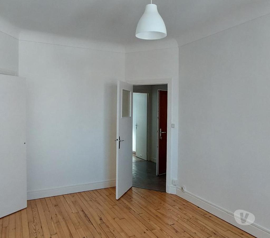 Location appartement Puy-de-Dôme Chamalieres - 63400 - Photos Vivastreet Location vide F2