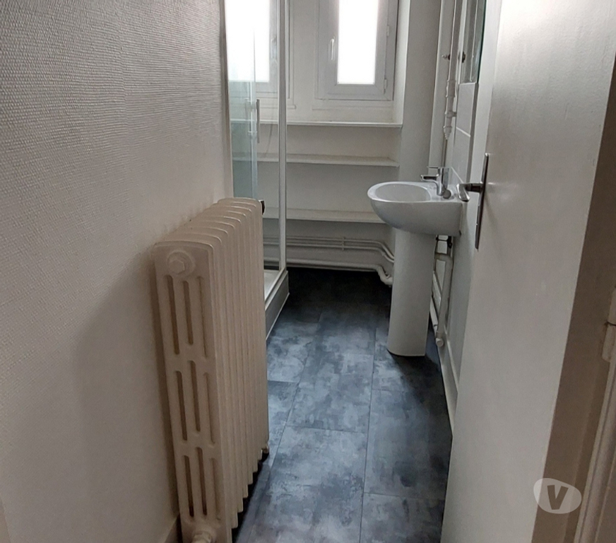 Location appartement Puy-de-Dôme Chamalieres - 63400 - Photos Vivastreet Location vide F2
