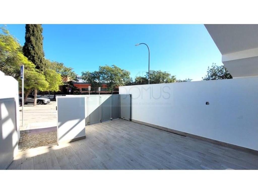 Vente Maison Portugal - Photos Vivastreet Villa moderne de 2+1 chambres avec terrasses et parking.