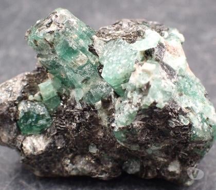 Collection Bertrichamps Meurthe-et-Moselle - Photos Vivastreet Emeraude & Biotite , Yzumrudnye , Kopi Malyshevo , Russie