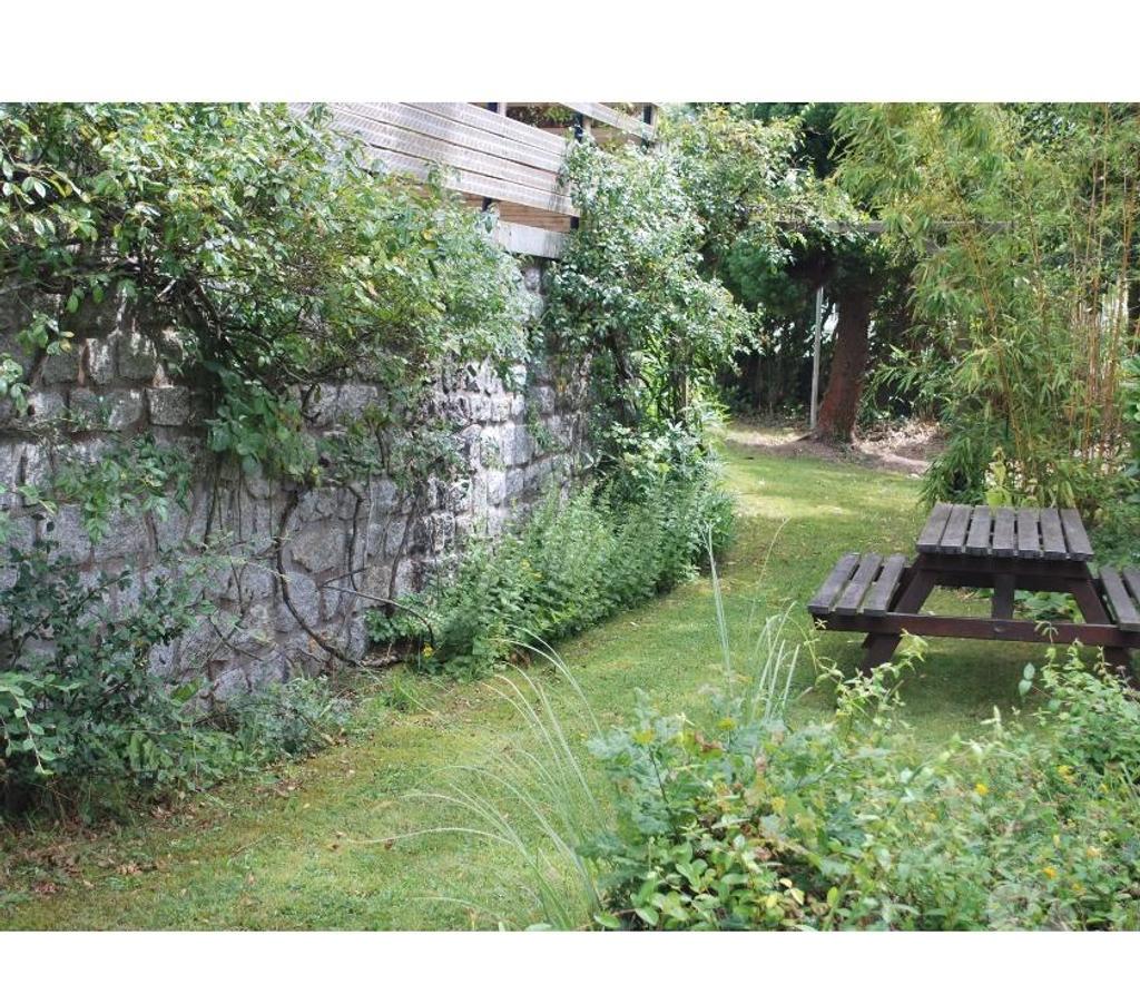 Appartement meublé Finistère Morlaix - 29600 - Photos Vivastreet C3 Chambre, adsl, buanderie, jardin Coatsehro Morlaix