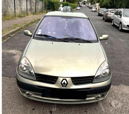 Voiture à vendre Decines Charpieu Rhône - Photos Vivastreet Renault clio 2 boîte automatique
