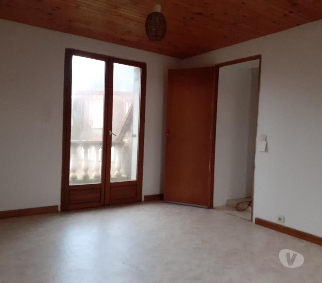 Vente Maison Eure-et-Loir Chartres - 28000 - Photos Vivastreet Bel maison caractère prox. Chartres environ 1h de Paris,.