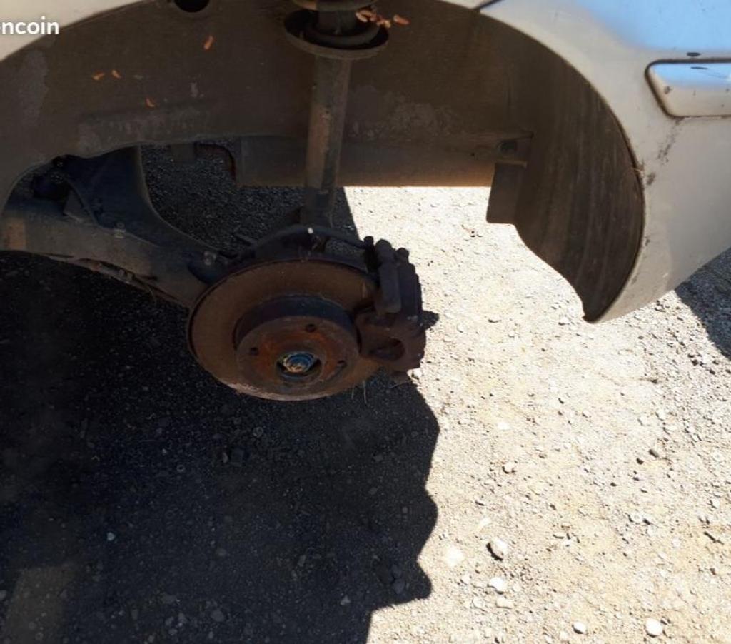 Pièces et services auto Hérault Beziers - 34500 - Photos Vivastreet MOTEUR POLO 3 1.4 TDI IL A 145 MILLE KM prix 400 eu