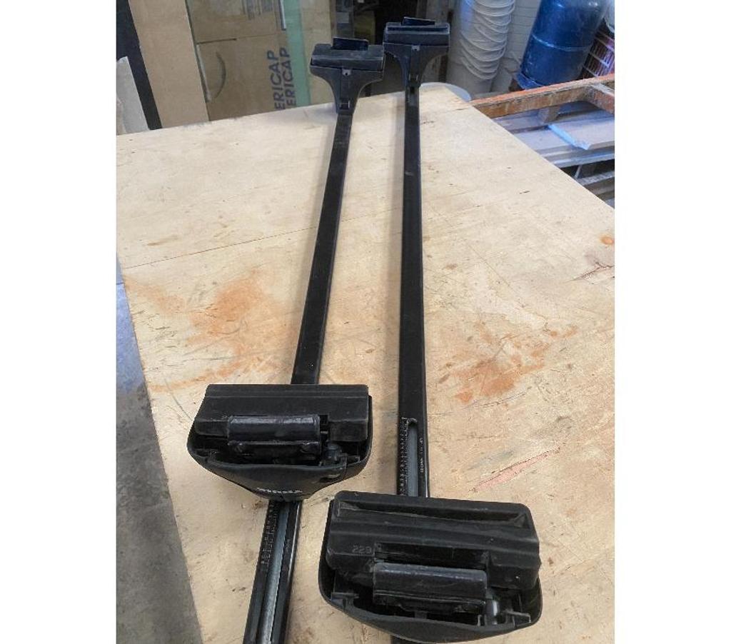 Pièces et services auto Bouches-du-Rhône Puyricard - 13540 - Photos Vivastreet Barre de toit Thule universelle