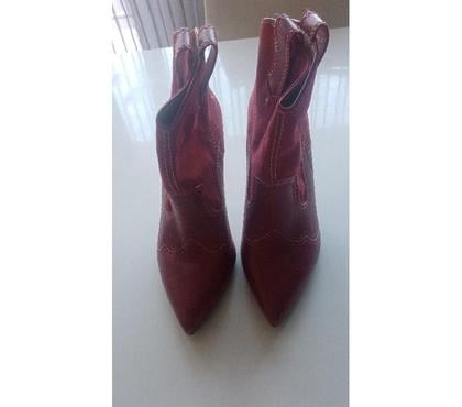 Chaussures occasion Velizy Villacoublay Yvelines - Photos Vivastreet BOTTINES ROUGE FEMME