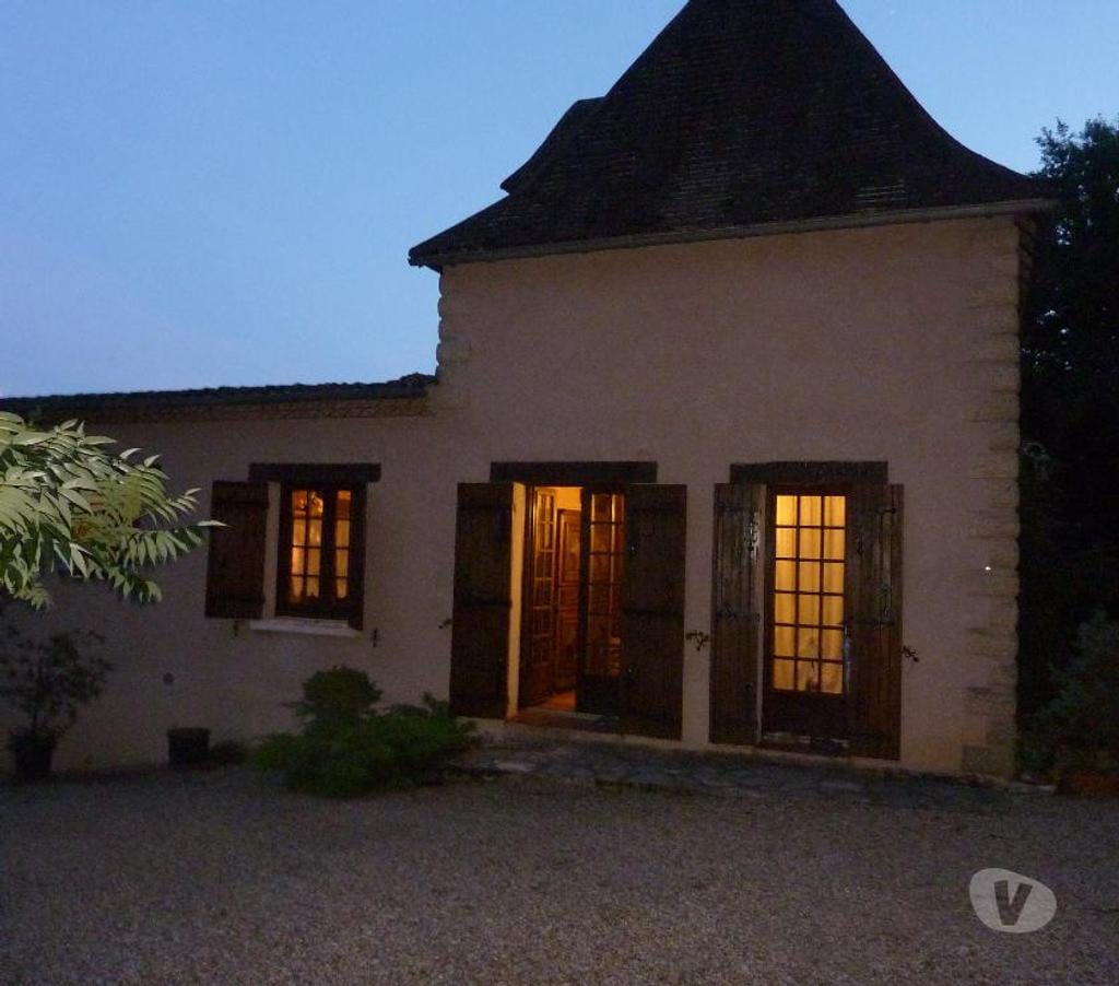 Vente Maison Dordogne Notre Dame de Sanilhac - 24660 - Photos Vivastreet villa 8 pièces dans un parc clos de 8800 M2