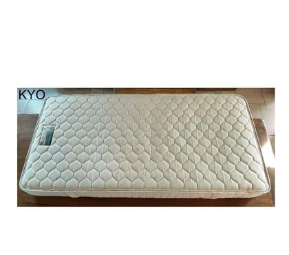 Ameublement - art de la table Foncine le Haut Jura - Photos Vivastreet SIMMONS matelas beige 190x90 ressorts ensachés 1 personne