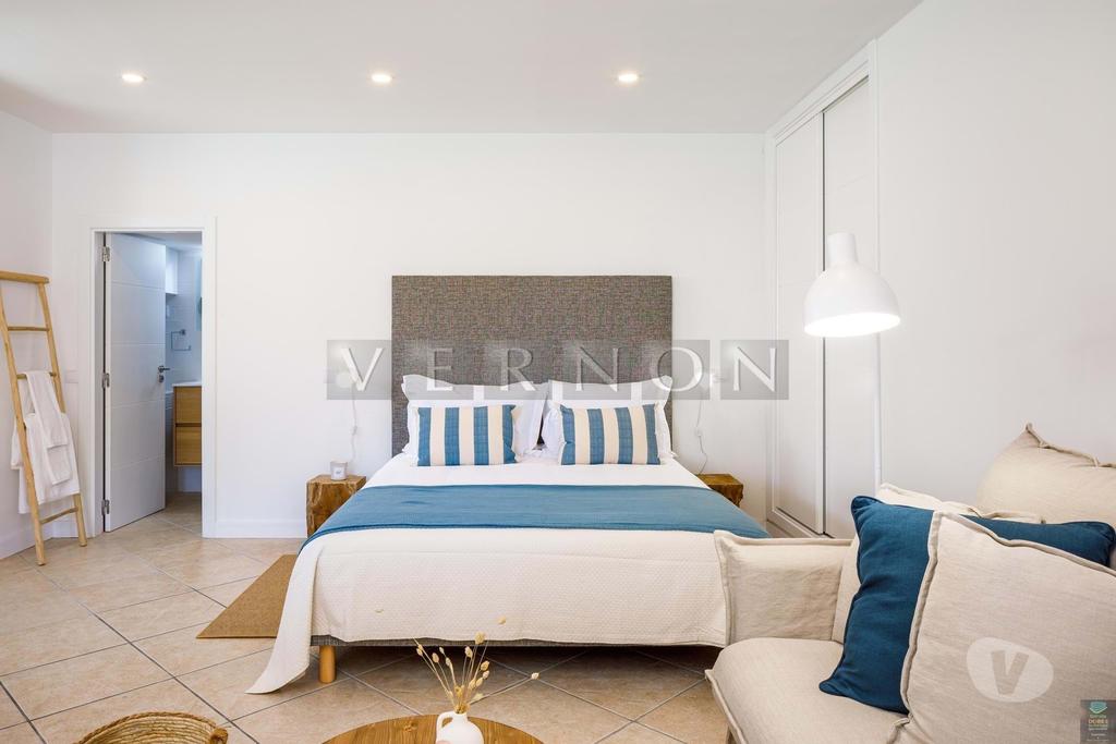 Appartements à vendre Portugal - Photos Vivastreet Algarve, villa avec 4 studios indépendants, située dans le...